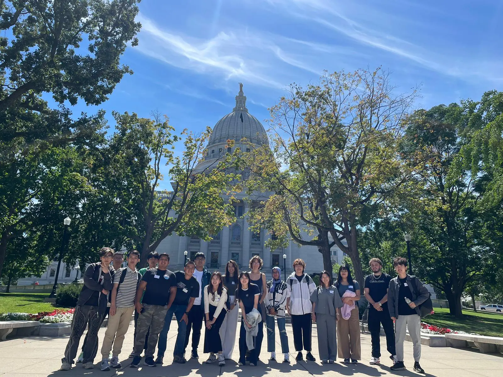 New_Students_Madison_Capitol_Building